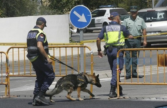 sniffer_dog sniffer_dog