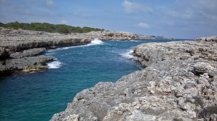 cala estreta
